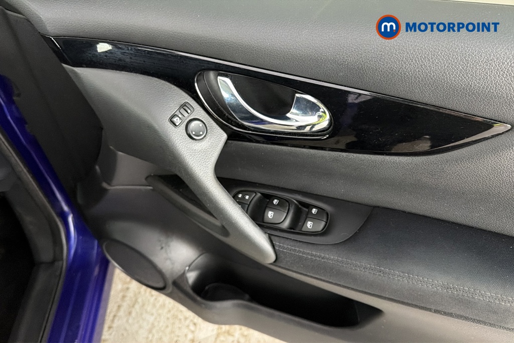 Nissan Qashqai Acenta Premium Manual Petrol SUV - Stock Number (1680979) - 19th supplementary image