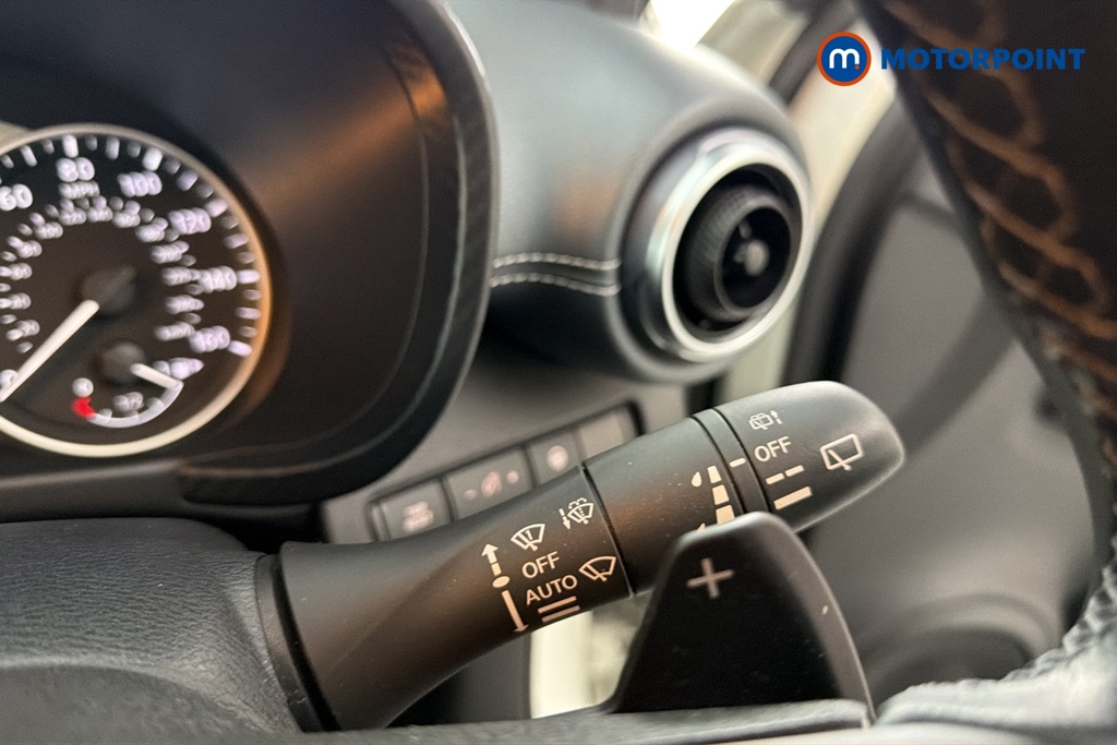 Nissan Juke Tekna Automatic Petrol SUV - Stock Number (1681118) - 6th supplementary image