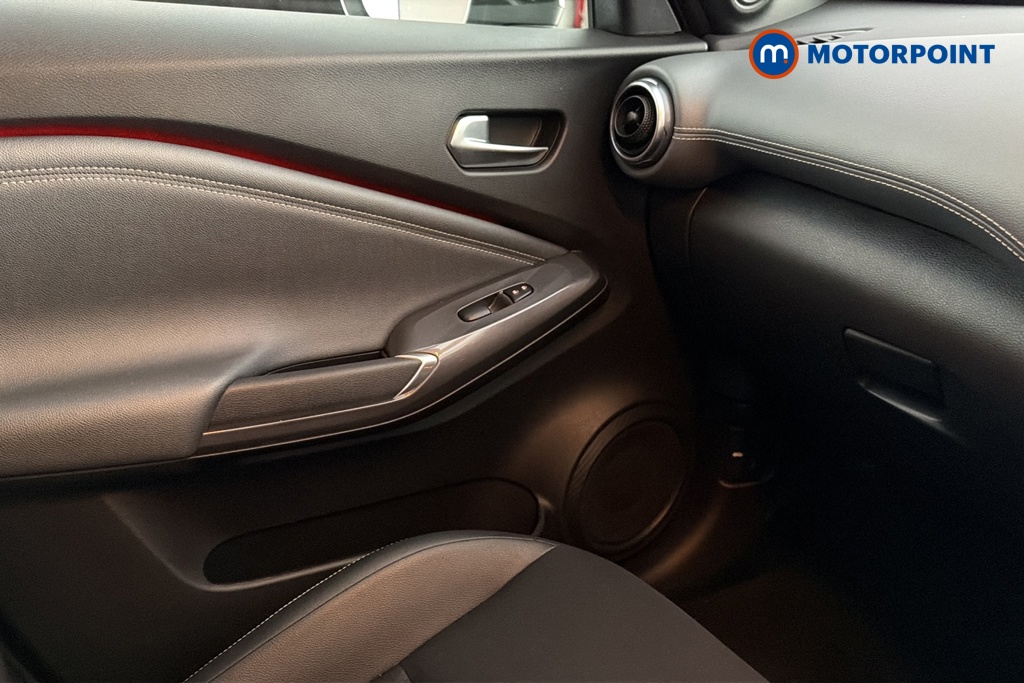 Nissan Juke Tekna Automatic Petrol SUV - Stock Number (1681118) - 10th supplementary image