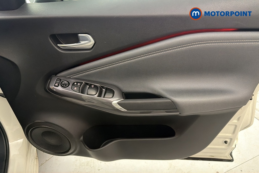 Nissan Juke Tekna Automatic Petrol SUV - Stock Number (1681118) - 18th supplementary image