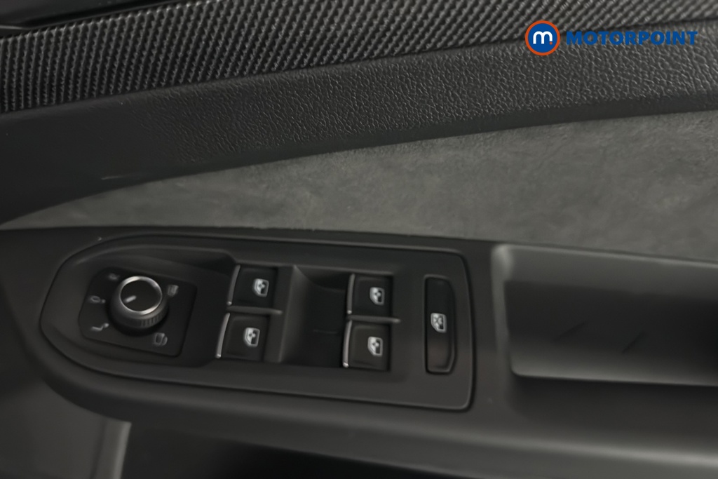 Volkswagen Golf Black Edition Automatic Petrol Hatchback - Stock Number (1682085) - 19th supplementary image