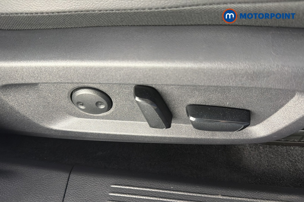 Nissan Qashqai Tekna Automatic Petrol SUV - Stock Number (1682975) - 23rd supplementary image