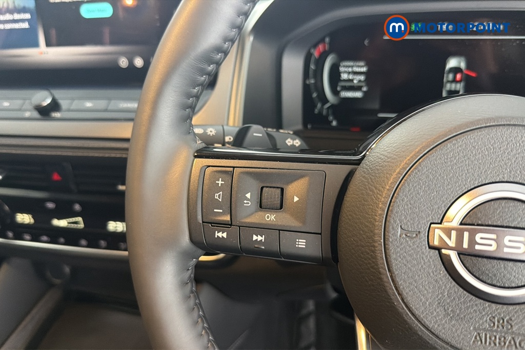 Nissan Qashqai Tekna Automatic Petrol SUV - Stock Number (1682983) - 4th supplementary image
