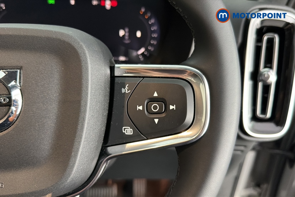 Volvo Xc40 Plus Automatic Petrol SUV - Stock Number (1683111) - 3rd supplementary image