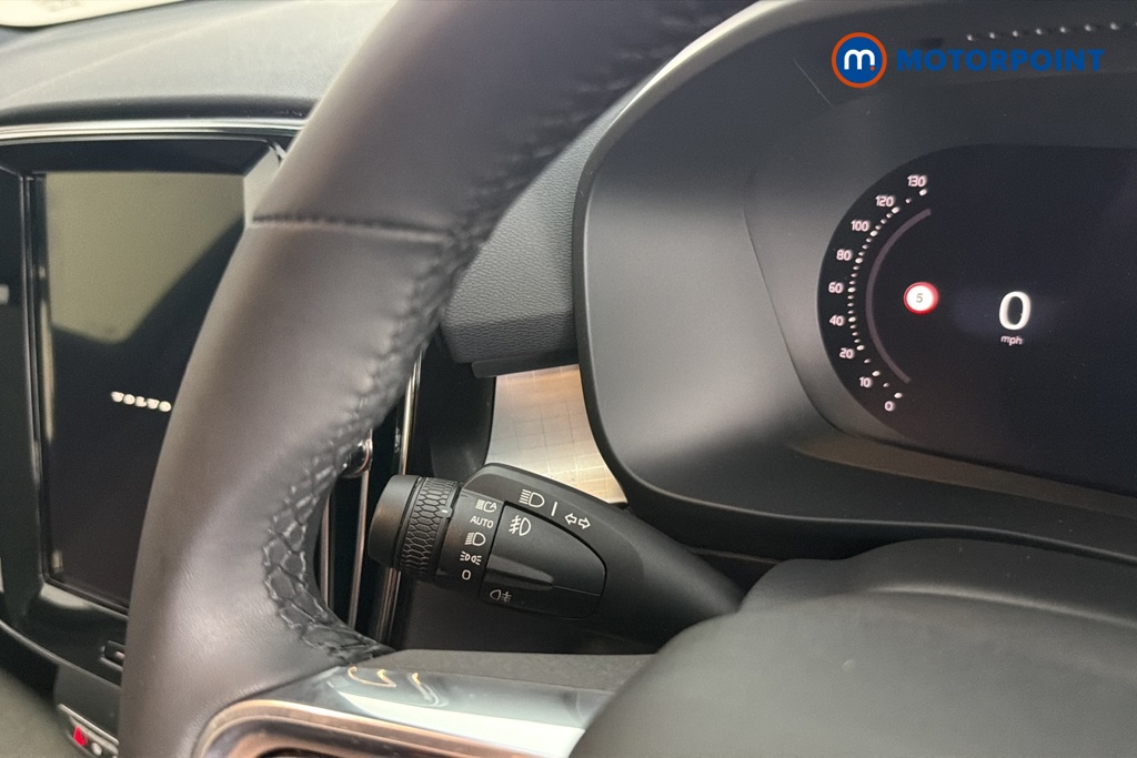 Volvo Xc40 Plus Automatic Petrol SUV - Stock Number (1683111) - 5th supplementary image