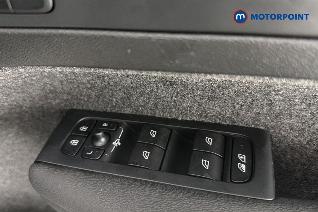 Volvo Xc40 Plus Automatic Petrol SUV - Stock Number (1683111) - 19th supplementary image