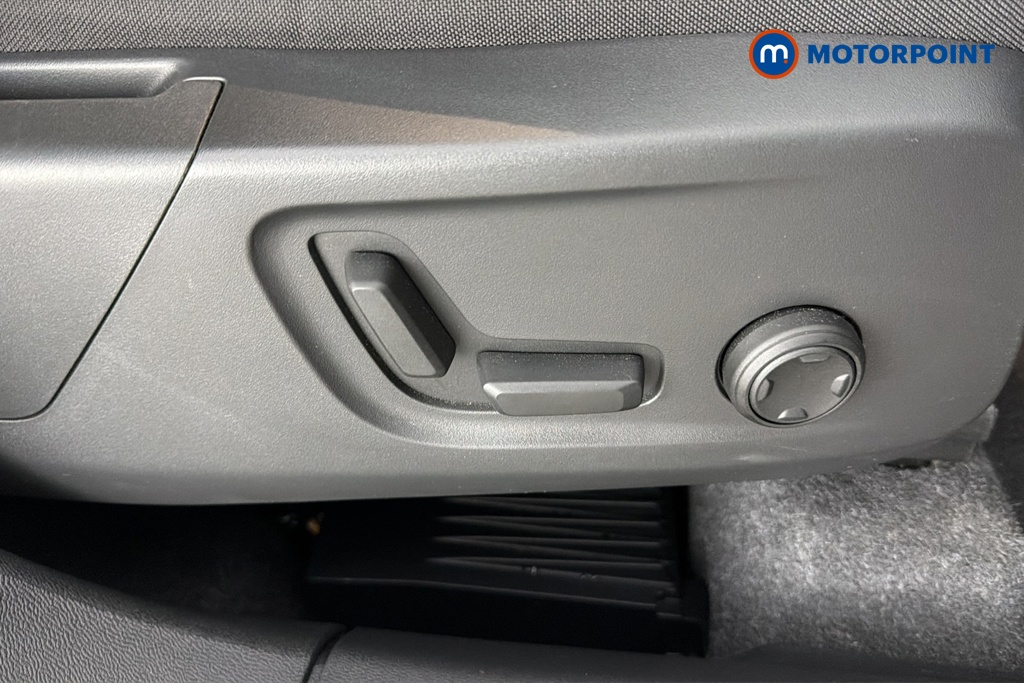 Volvo Xc40 Plus Automatic Petrol SUV - Stock Number (1683111) - 23rd supplementary image