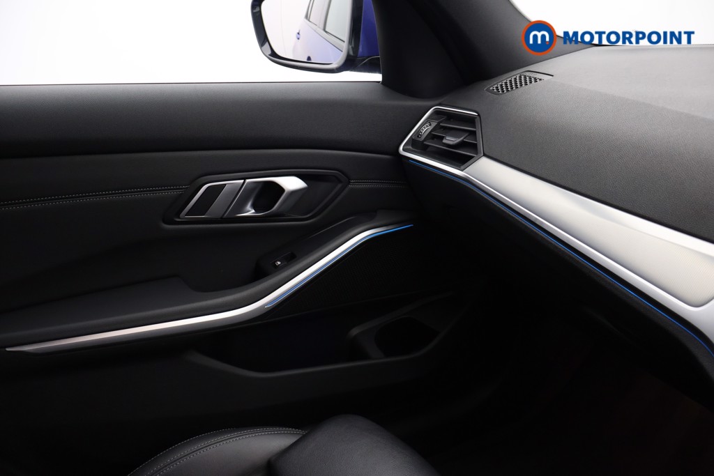 BMW 3 Series M Sport Automatic Petrol Plug-In Hybrid Saloon - Stock Number (1683317) - 15th supplementary image
