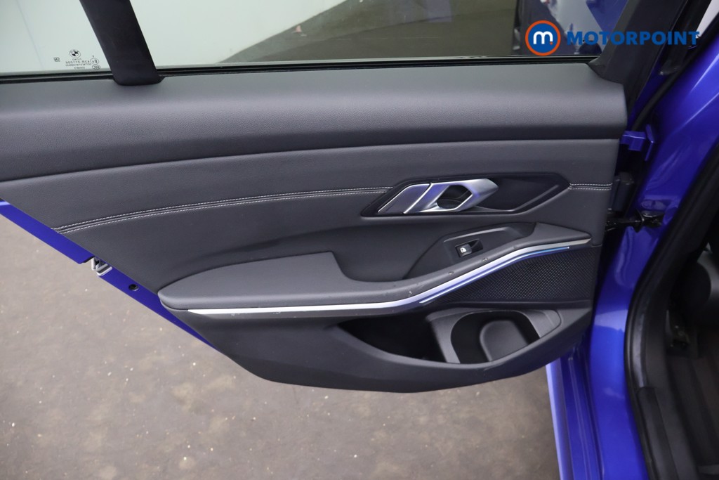 BMW 3 Series M Sport Automatic Petrol Plug-In Hybrid Saloon - Stock Number (1683317) - 27th supplementary image
