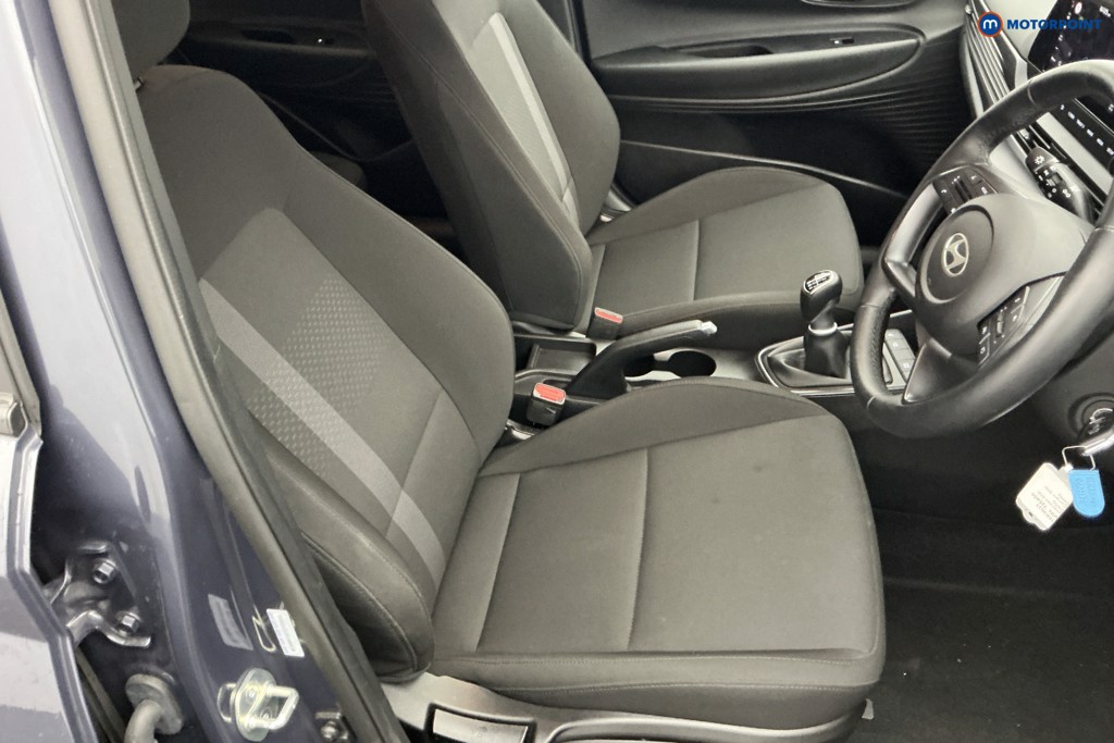 Hyundai I20 Black Line Manual Petrol Hatchback - Stock Number (1683633) - 5th supplementary image