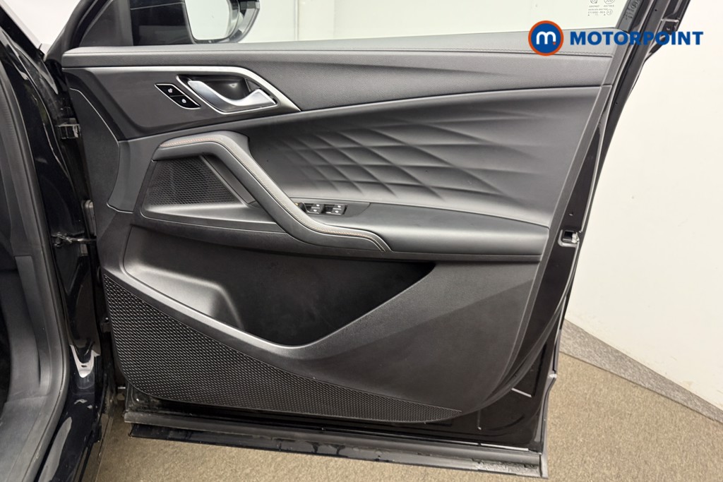 Mg Motor Uk HS Trophy Automatic Petrol-Electric Hybrid SUV - Stock Number (1683636) - 1st supplementary image