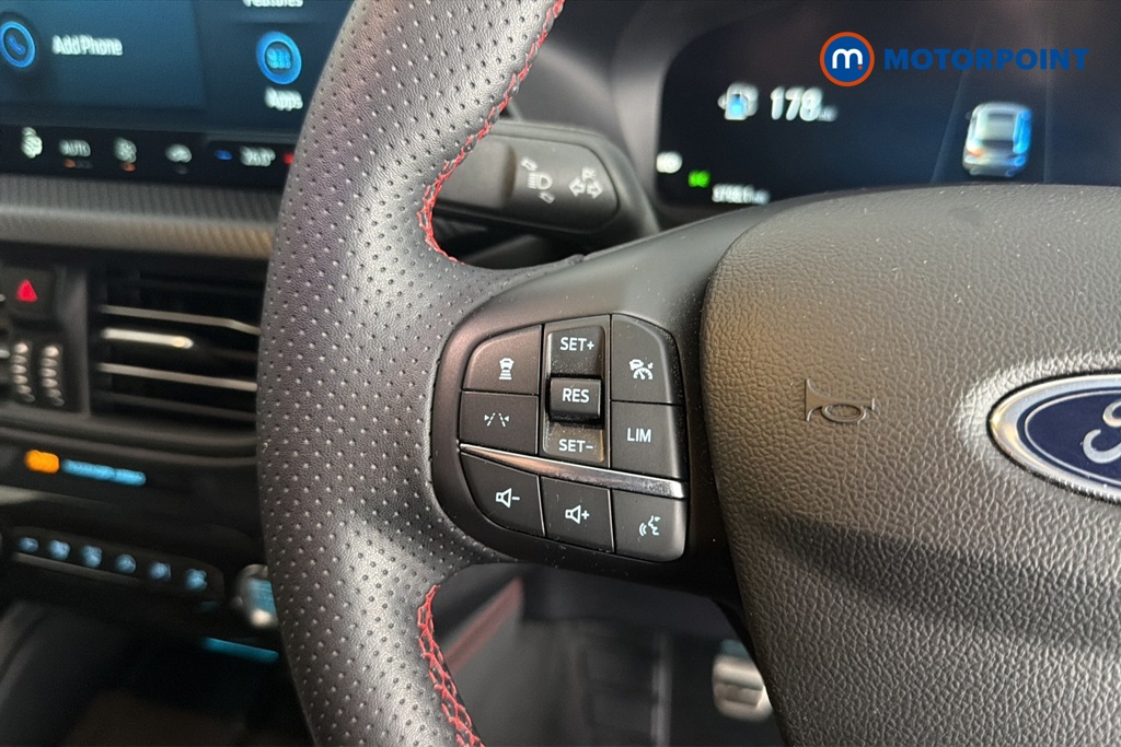 Ford Kuga St-Line Manual Petrol SUV - Stock Number (1683655) - 4th supplementary image