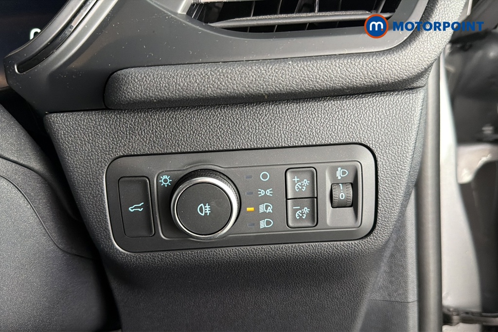 Ford Kuga St-Line Manual Petrol SUV - Stock Number (1683655) - 11th supplementary image