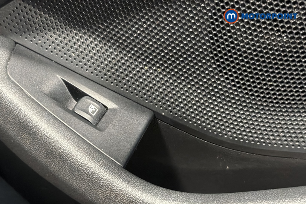 BMW 1 Series Sport Manual Petrol Hatchback - Stock Number (1672435) - 994th supplementary image