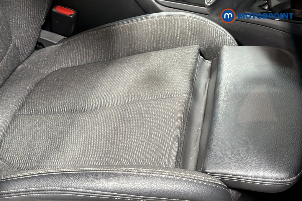 BMW 1 Series Sport Manual Petrol Hatchback - Stock Number (1672435) - 996th supplementary image