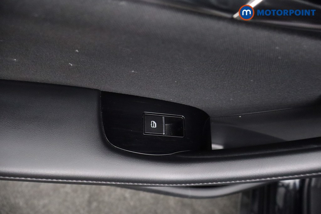 Mazda 3 Exclusive-Line Automatic Petrol Hatchback - Stock Number (1672829) - 36th supplementary image