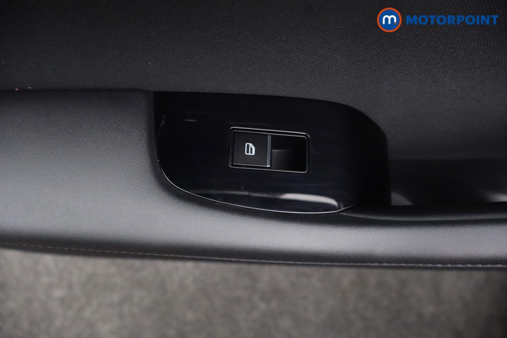 Mazda 3 Exclusive-Line Automatic Petrol Hatchback - Stock Number (1672829) - 42nd supplementary image