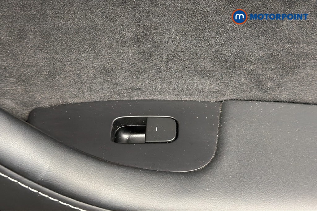 Tesla Model 3 Long Range Automatic Electric Saloon - Stock Number (1675023) - 993rd supplementary image