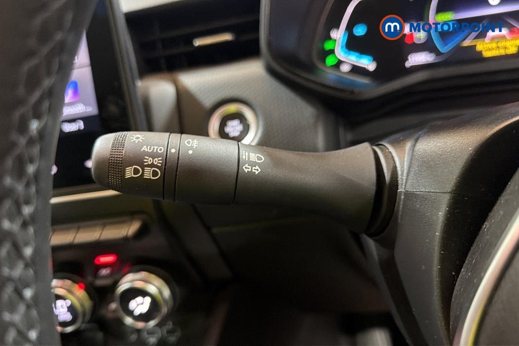 Renault Clio Iconic Edition Automatic Petrol-Electric Hybrid Hatchback - Stock Number (1676216) - 5th supplementary image