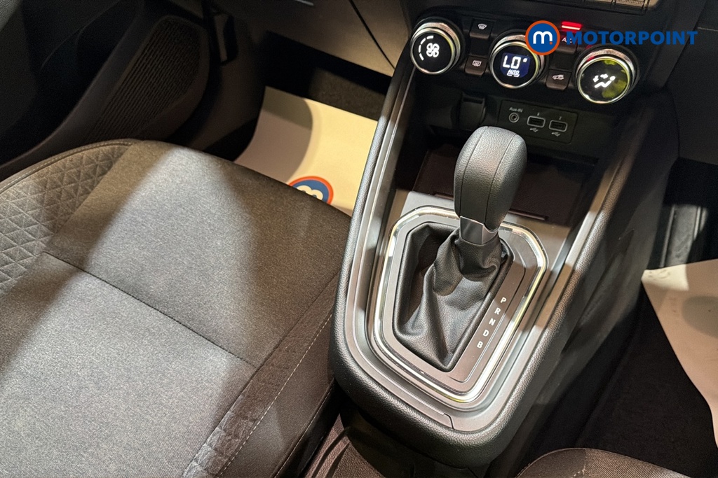 Renault Clio Iconic Edition Automatic Petrol-Electric Hybrid Hatchback - Stock Number (1676216) - 15th supplementary image