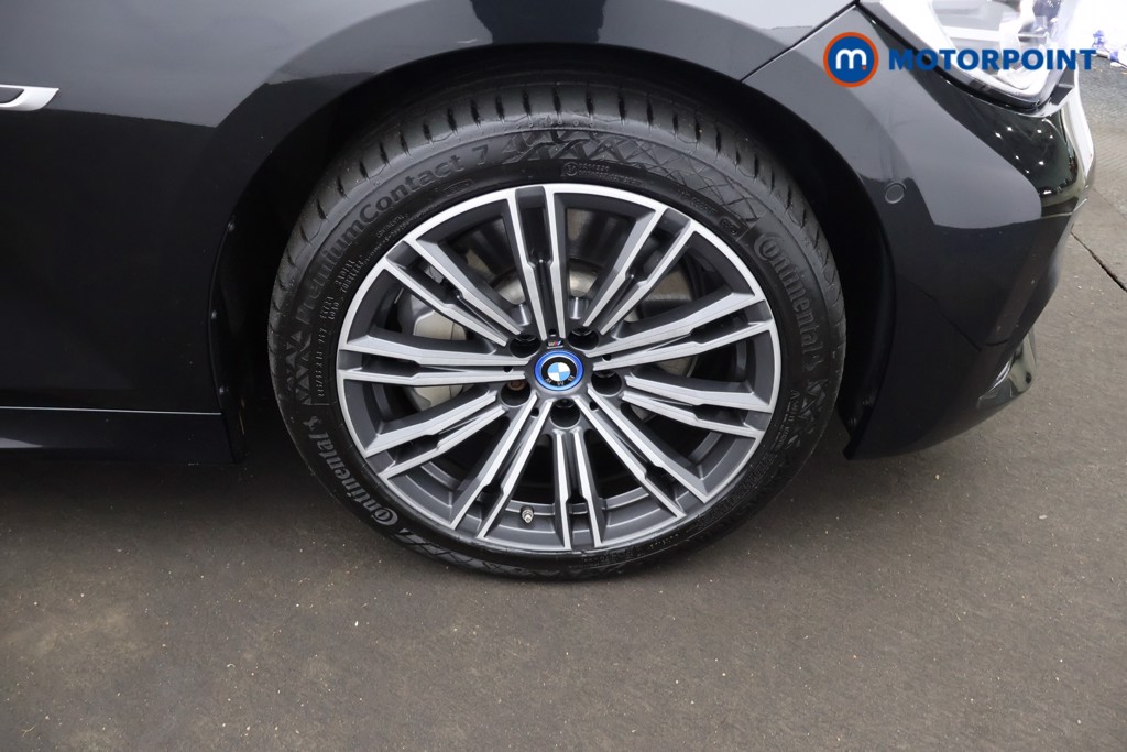 BMW 3 Series M Sport Automatic Petrol Plug-In Hybrid Saloon - Stock Number (1676584) - 20th supplementary image