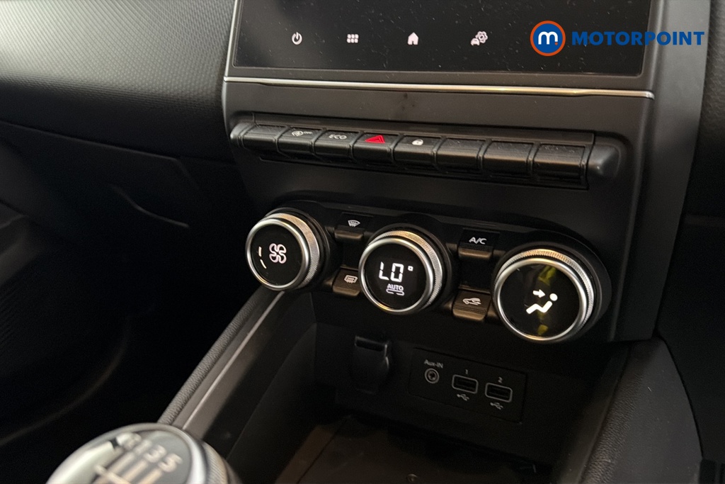Renault Clio Evolution Manual Petrol Hatchback - Stock Number (1677042) - 12th supplementary image