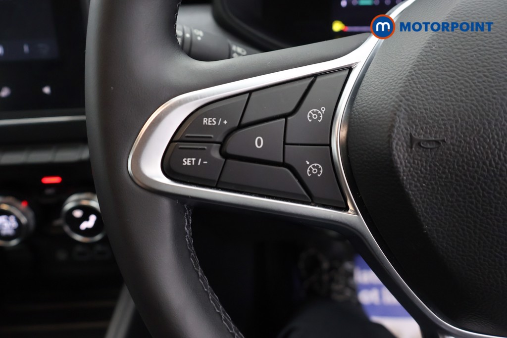 Renault Clio Evolution Manual Petrol Hatchback - Stock Number (1677819) - 2nd supplementary image