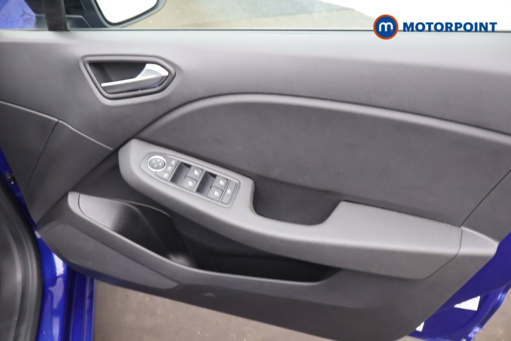 Renault Clio Evolution Manual Petrol Hatchback - Stock Number (1677819) - 13th supplementary image