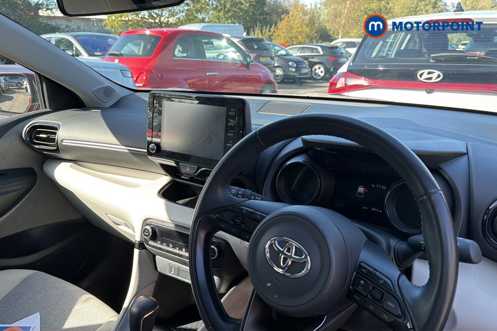 Toyota Yaris Excel Automatic Petrol-Electric Hybrid Hatchback - Stock Number (1678492) - 1st supplementary image