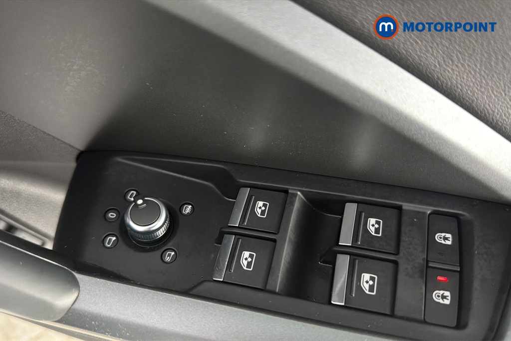 Audi Q3 S Line Automatic Petrol SUV - Stock Number (1678823) - 19th supplementary image