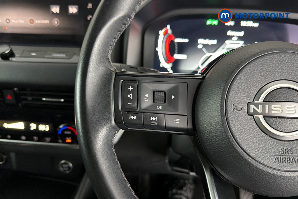 Nissan Qashqai N-Connecta Manual Petrol SUV - Stock Number (1679009) - 4th supplementary image