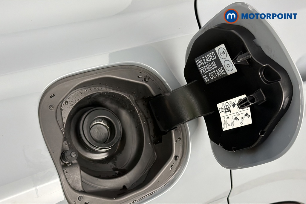 Nissan Qashqai N-Connecta Manual Petrol SUV - Stock Number (1679009) - 41st supplementary image