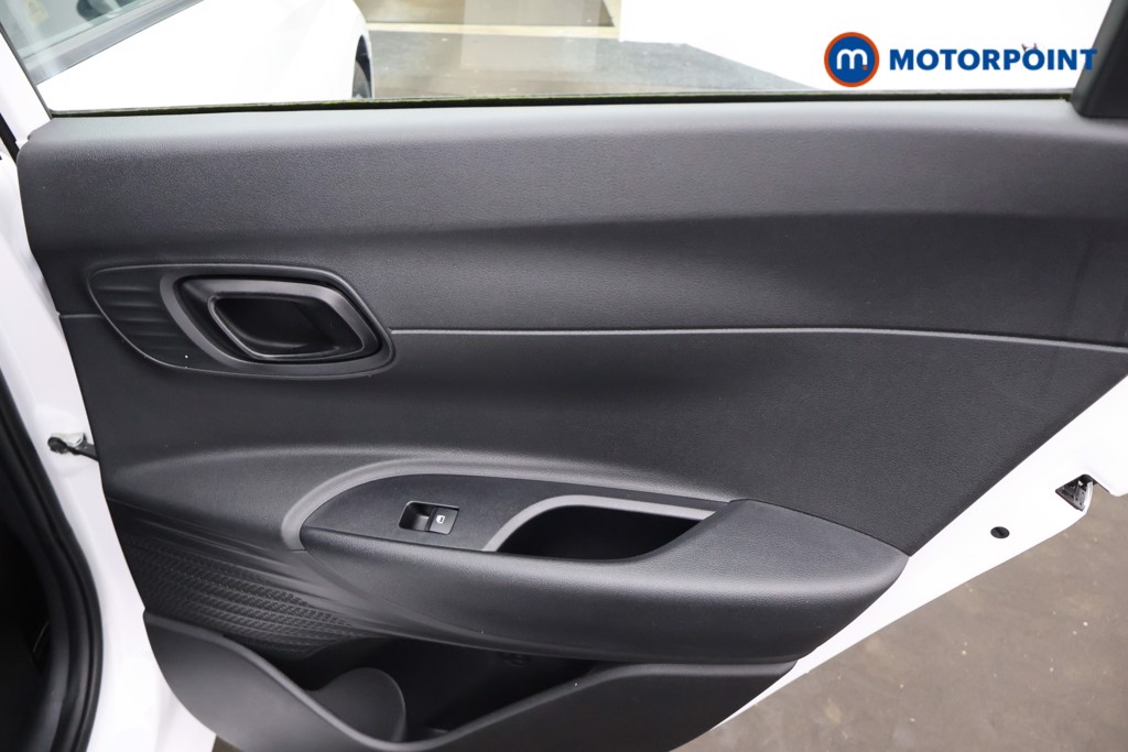 Hyundai I20 Advance Manual Petrol Hatchback - Stock Number (1679200) - 23rd supplementary image