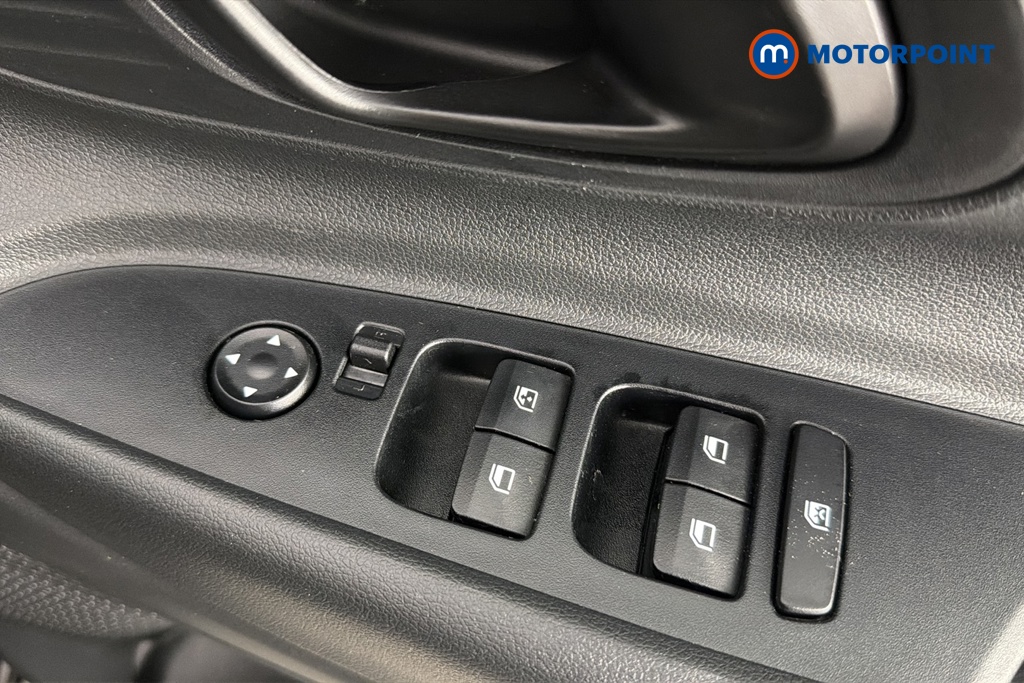 Hyundai I20 Advance Manual Petrol Hatchback - Stock Number (1679202) - 19th supplementary image