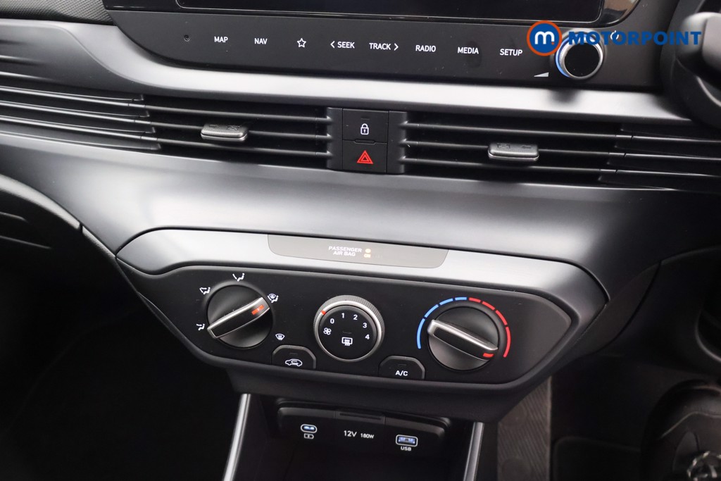 Hyundai I20 Advance Automatic Petrol Hatchback - Stock Number (1679211) - 9th supplementary image