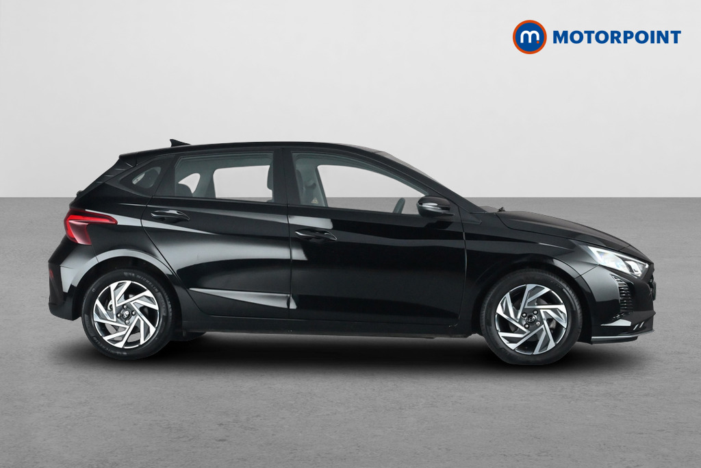 Hyundai I20 Advance Automatic Petrol Hatchback - Stock Number (1679212) - Passenger side