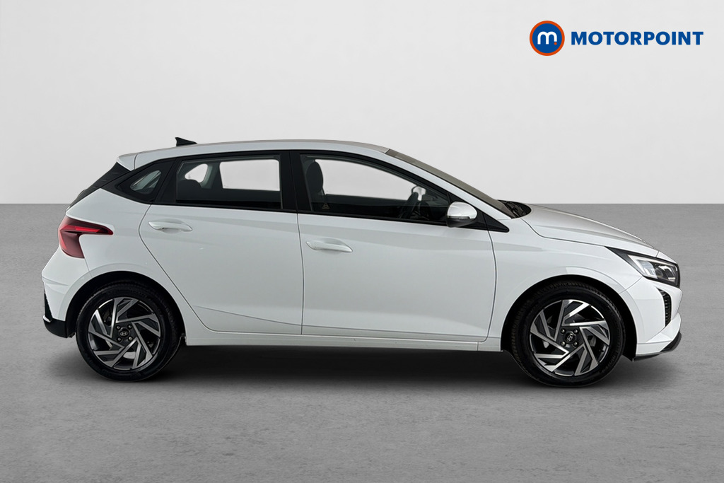 Hyundai I20 Advance Automatic Petrol Hatchback - Stock Number (1679230) - Passenger side