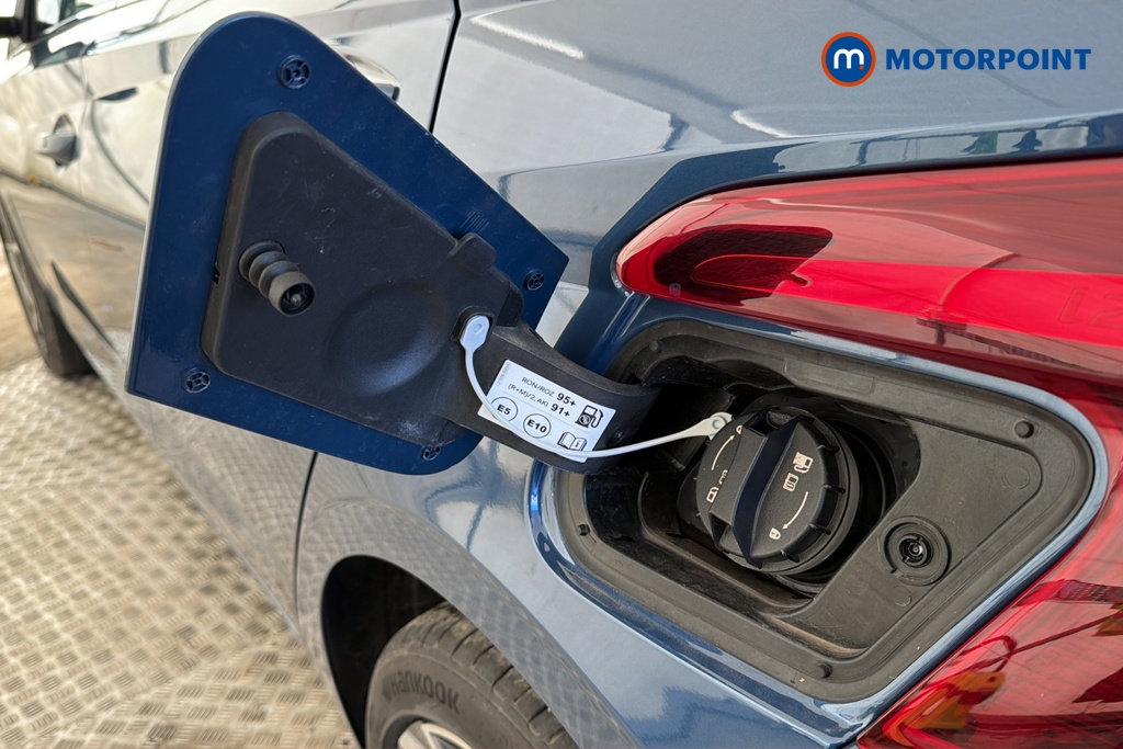 Hyundai I20 Tech Line Automatic Petrol Hatchback - Stock Number (1679241) - 41st supplementary image
