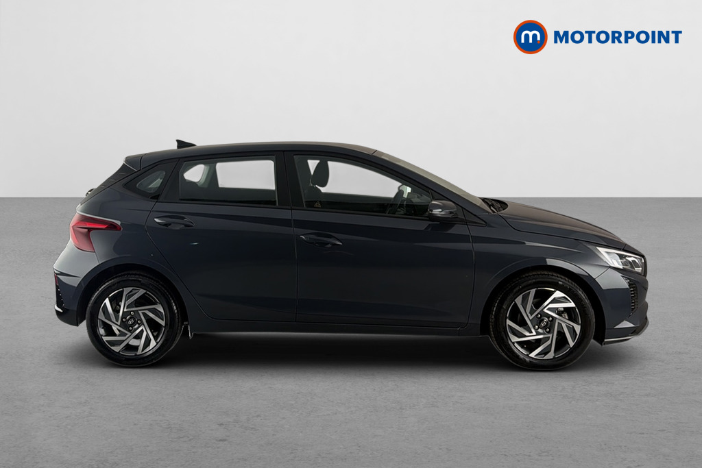 Hyundai I20 Advance Automatic Petrol Hatchback - Stock Number (1679261) - Passenger side