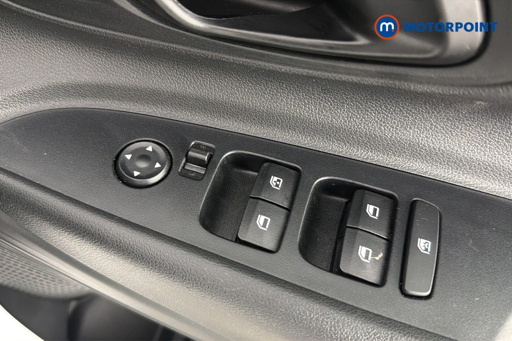 Hyundai I20 Advance Automatic Petrol Hatchback - Stock Number (1679282) - 19th supplementary image