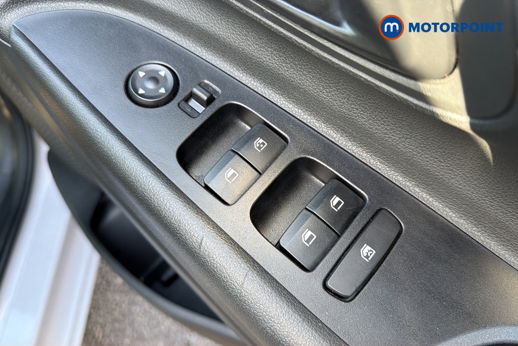 Hyundai I20 Advance Automatic Petrol Hatchback - Stock Number (1679302) - 19th supplementary image