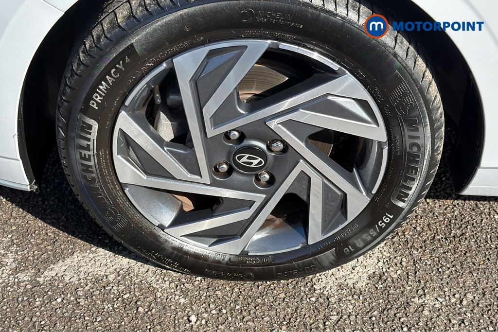 Hyundai I20 Advance Automatic Petrol Hatchback - Stock Number (1679302) - 44th supplementary image