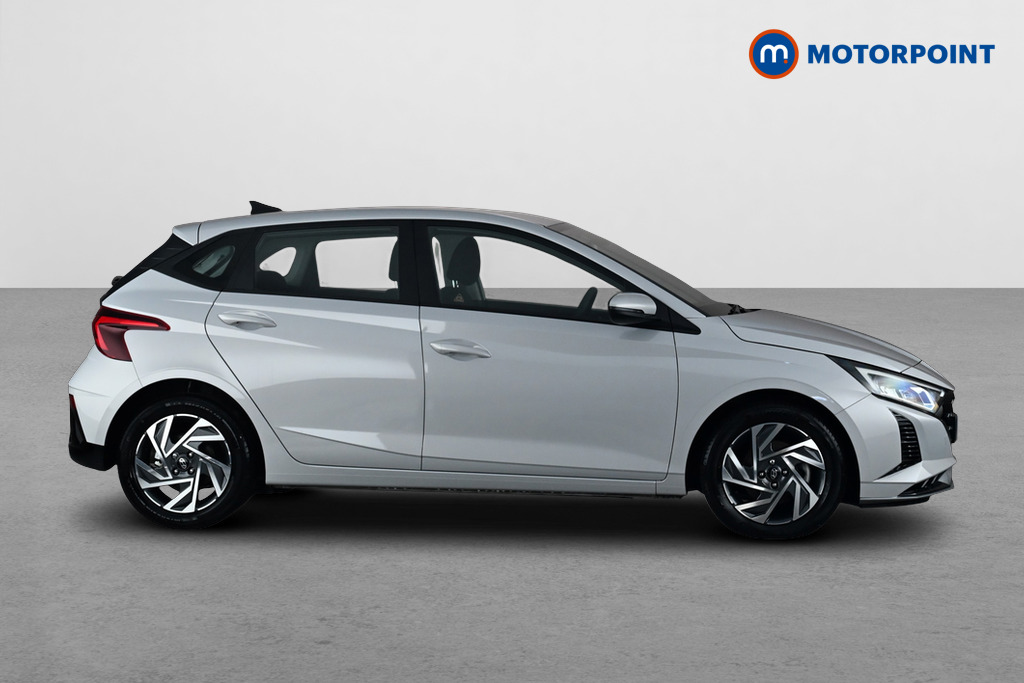 Hyundai I20 Advance Automatic Petrol Hatchback - Stock Number (1679302) - Passenger side