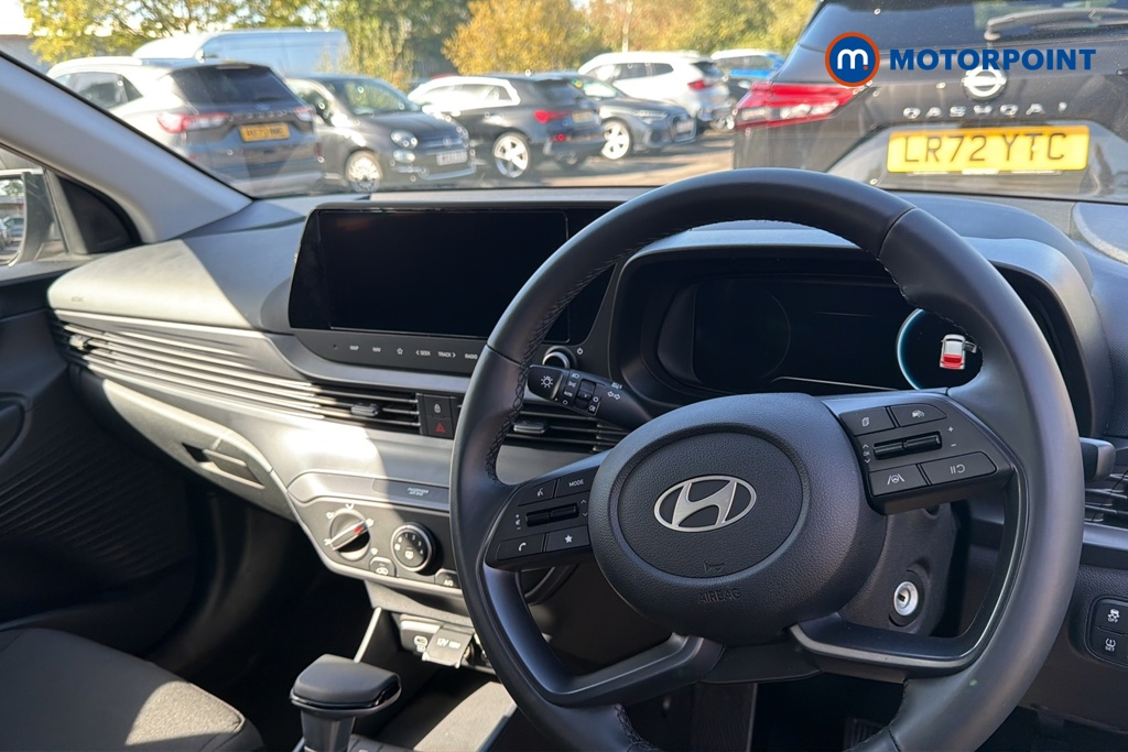 Hyundai I20 Advance Automatic Petrol Hatchback - Stock Number (1679302) - 1st supplementary image