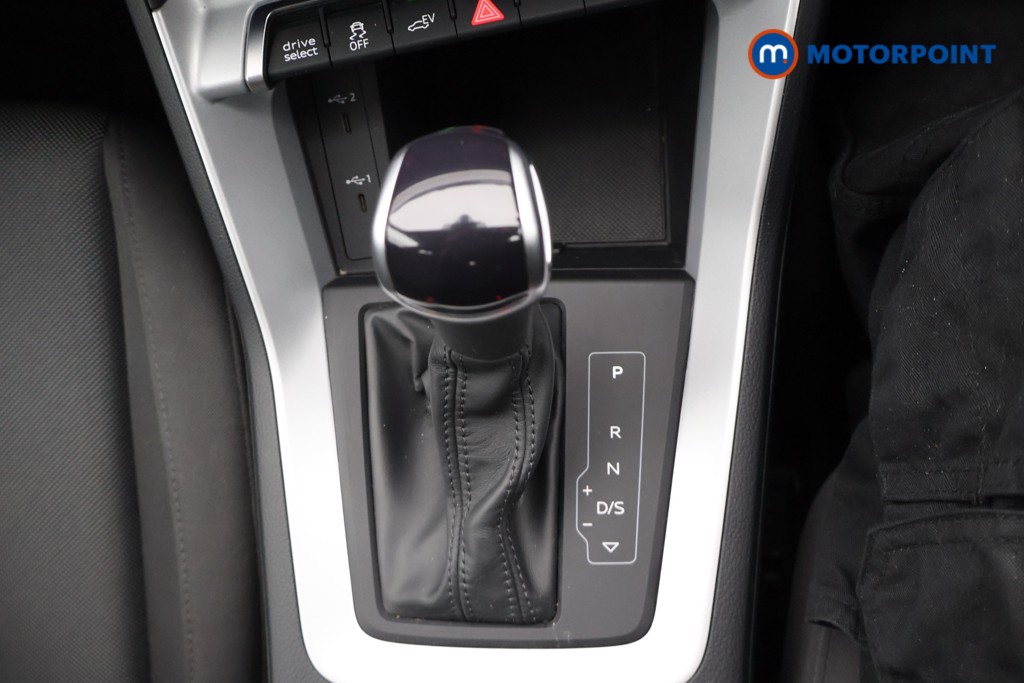 Audi Q3 Technik Automatic Petrol Plug-In Hybrid SUV - Stock Number (1679841) - 9th supplementary image