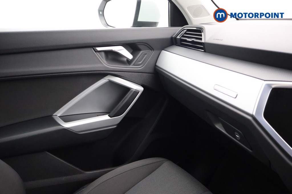 Audi Q3 Technik Automatic Petrol Plug-In Hybrid SUV - Stock Number (1679841) - 11th supplementary image