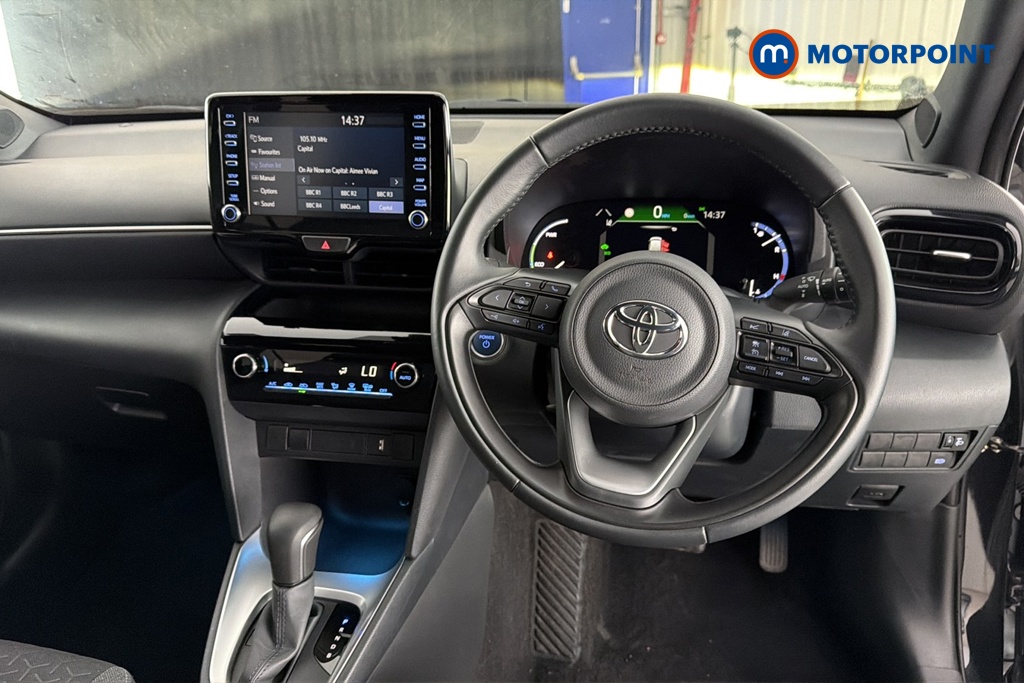 Toyota Yaris Cross Design Automatic Petrol-Electric Hybrid Estate - Stock Number (1679887) - 2nd supplementary image