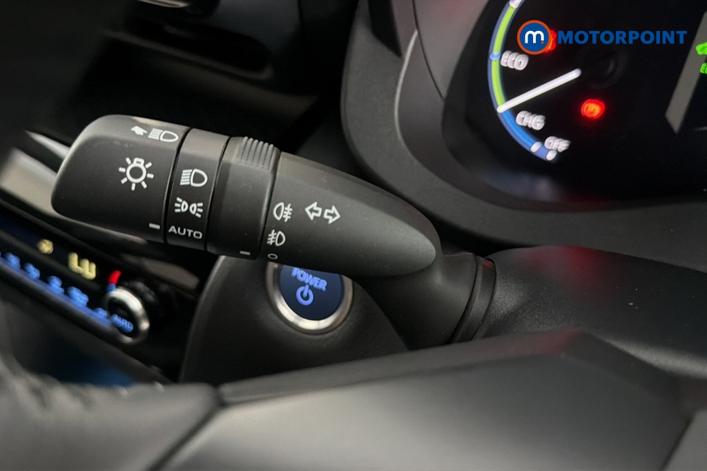 Toyota Yaris Cross Design Automatic Petrol-Electric Hybrid Estate - Stock Number (1679887) - 5th supplementary image