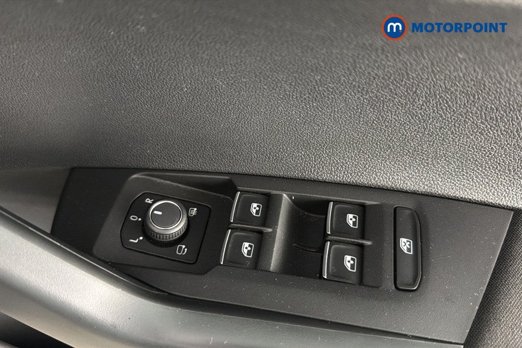 Volkswagen Polo R-Line Automatic Petrol Hatchback - Stock Number (1680206) - 19th supplementary image