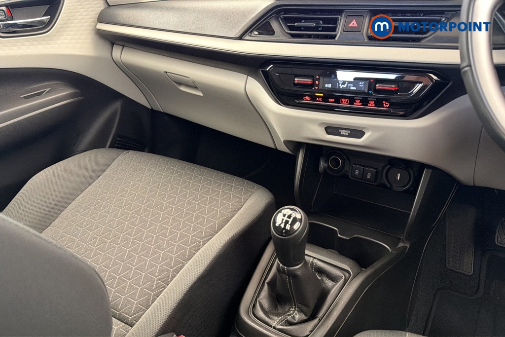 Suzuki Swift Motion Manual Petrol Hatchback - Stock Number (1681153) - 15th supplementary image